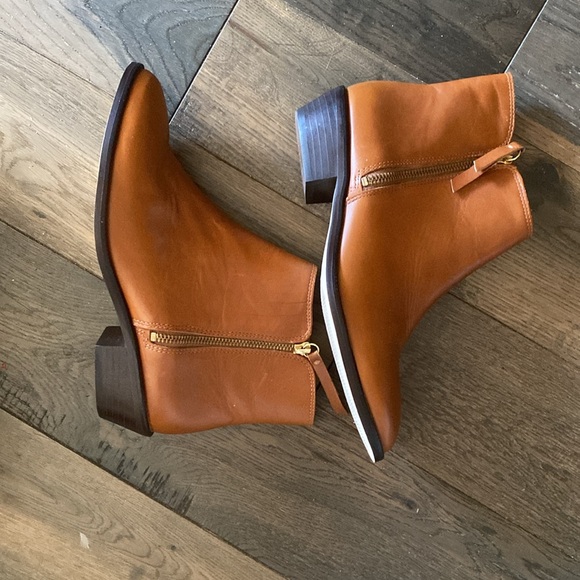J. CREW Ankle Boots / Size 8 - Picture 5 of 5